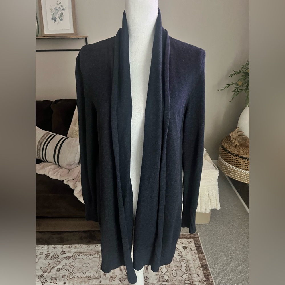 Cabi Cardigan Size Medium